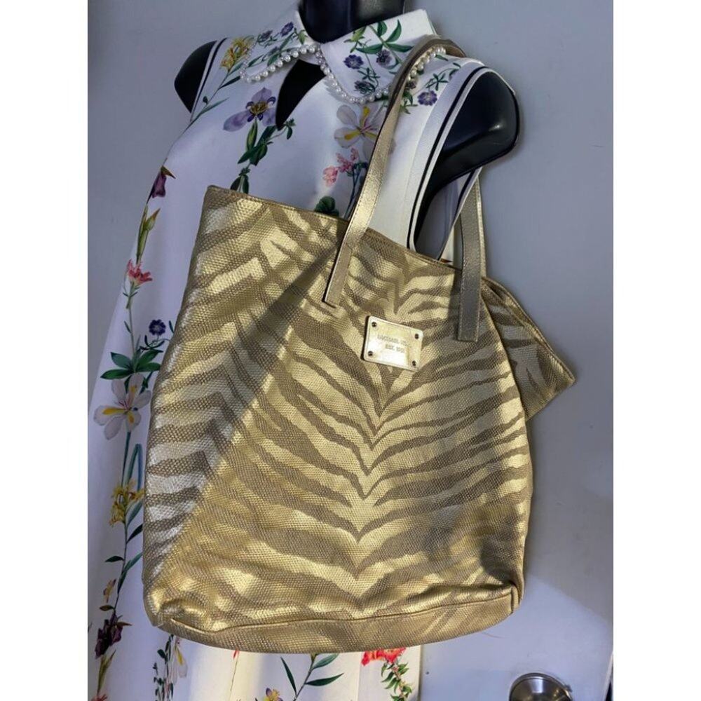 MICHAEL KORS Gold Tan Large Inter Woven Tote Bag - Picture 11 of 16